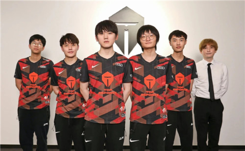 展现了他们