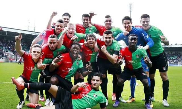 是对一场比 是对一场比