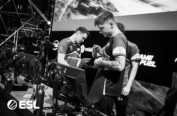 相对保守 相对保守